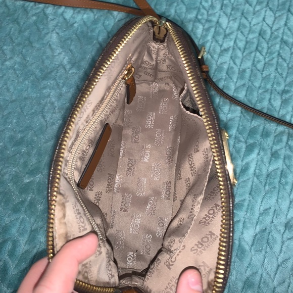 Micheal Kors Brown Cross Body Purse - Picture 3 of 3